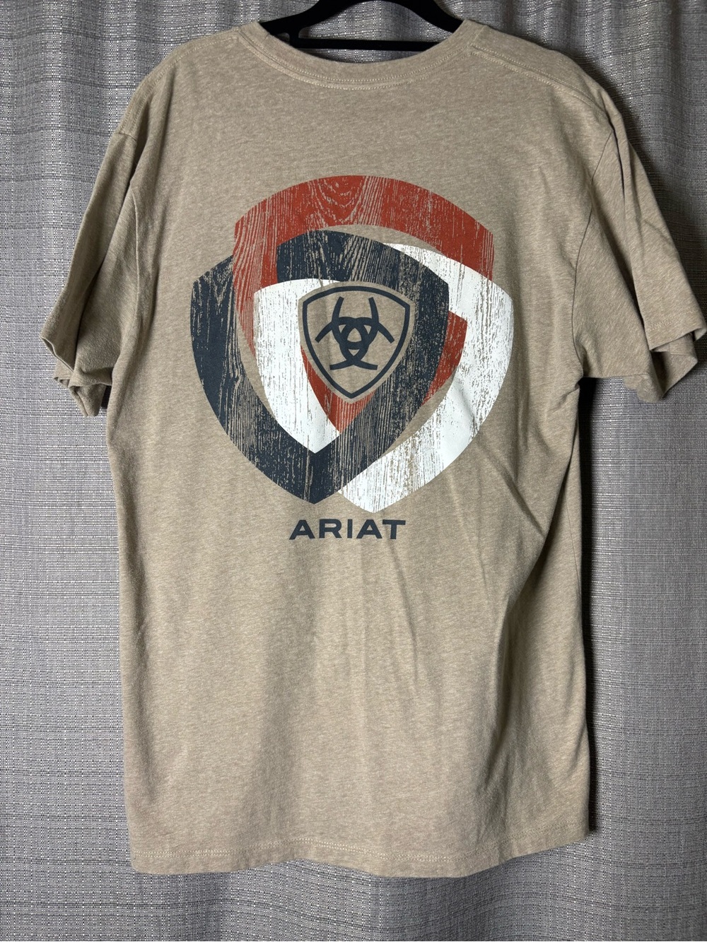 Ariat Men’s M Tan Graphic T-Shirt Large Shield Logo Back Western Rodeo Tee